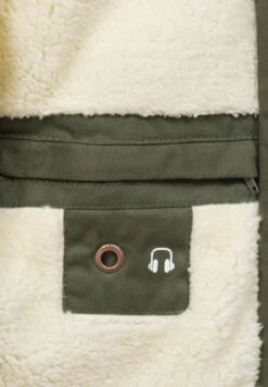 Marikoo Manolya - Winterjas - Forest Green -Marikoo Winkel eb2d88ded8094e66952b0ca5588e6f55